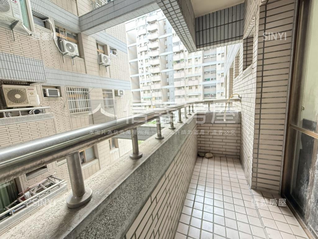 光大國宅。邊間大陽台房屋室內格局與周邊環境