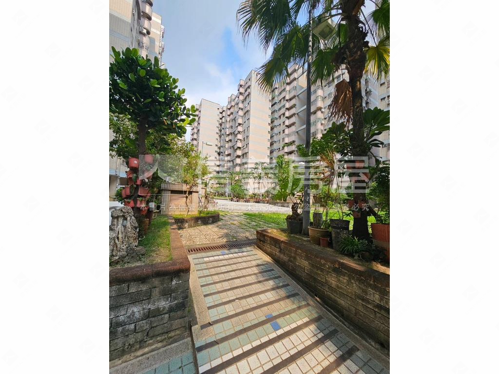 光大國宅。邊間大陽台房屋室內格局與周邊環境