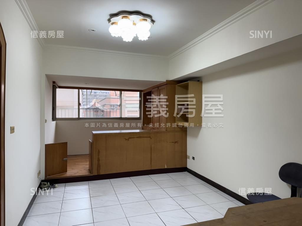 童話景觀榮富二房房屋室內格局與周邊環境