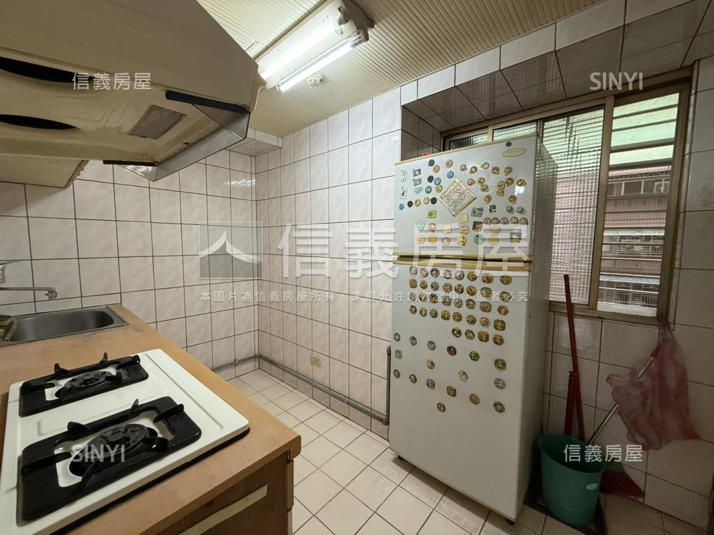 童話景觀榮富二房房屋室內格局與周邊環境