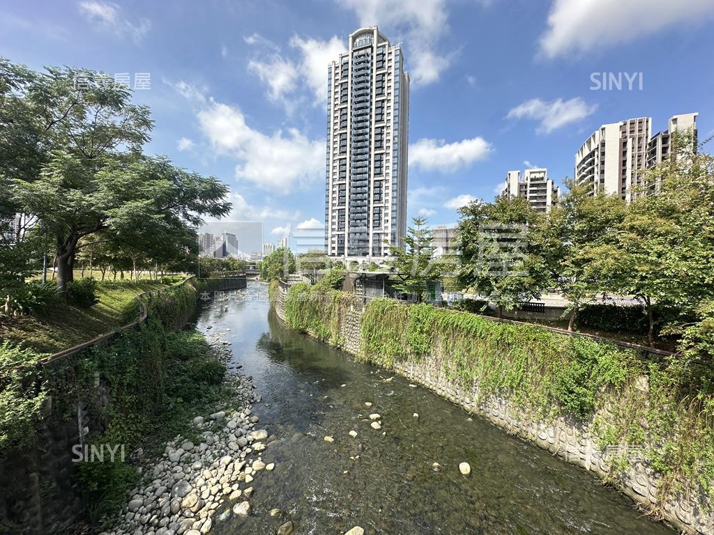 雙橡園２９２５先看這間房屋室內格局與周邊環境