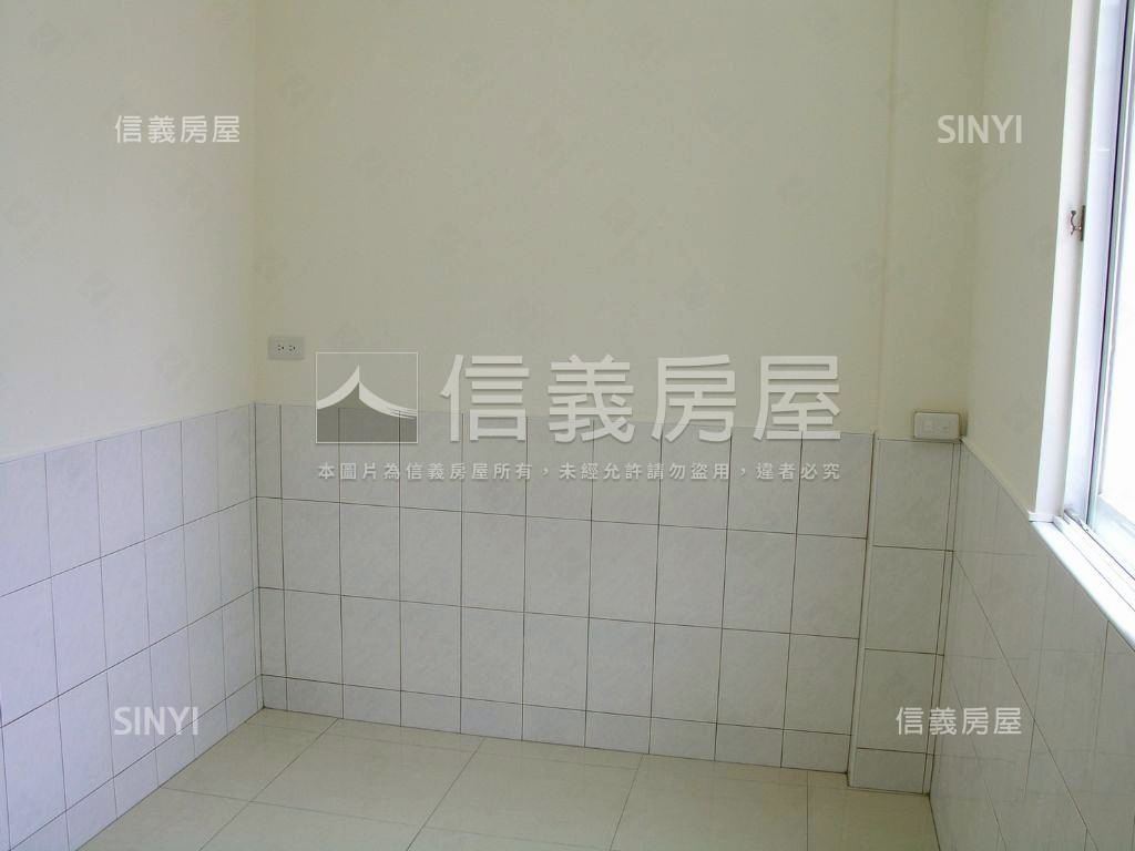 正和緯路｜燙金店住房屋室內格局與周邊環境
