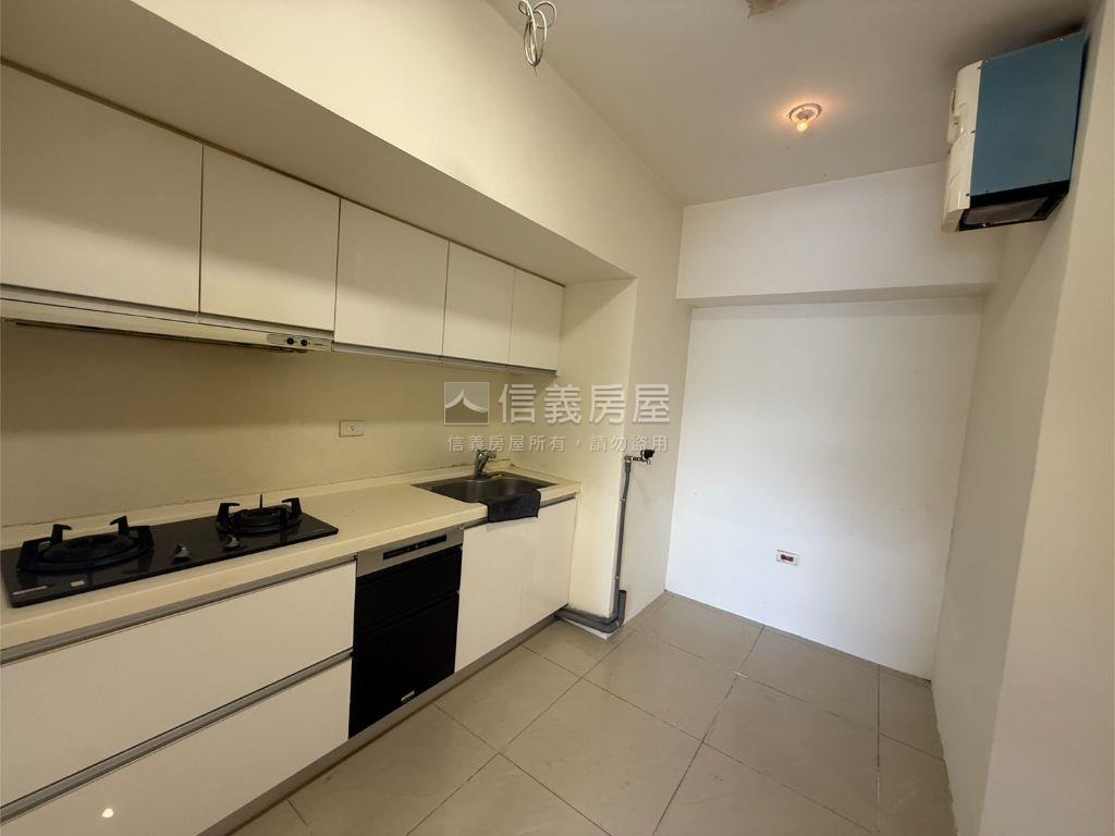 東區夏卡爾店面１房屋室內格局與周邊環境