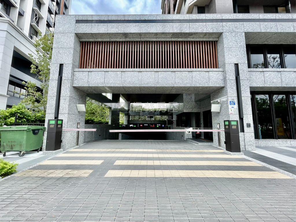 仁森７Ｆ★三房兩衛車位房屋室內格局與周邊環境