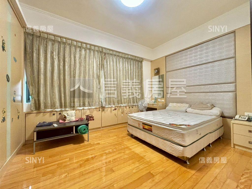 美術館邊間稀有車墅房屋室內格局與周邊環境