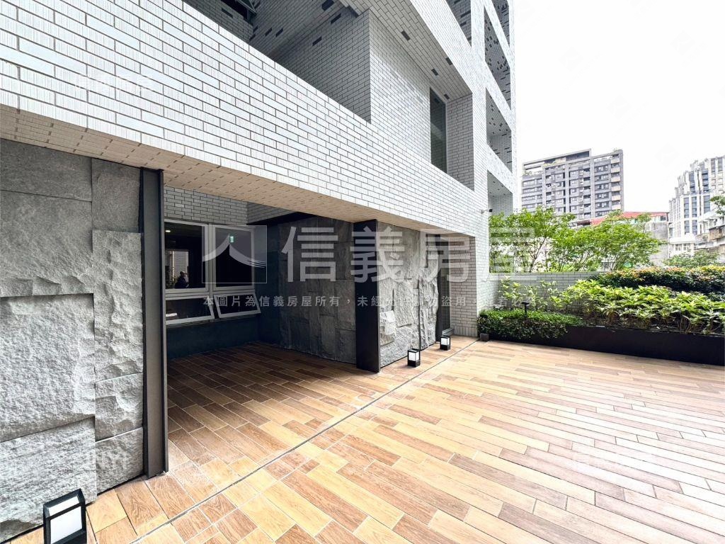 忠泰湛新成屋方正大三房房屋室內格局與周邊環境