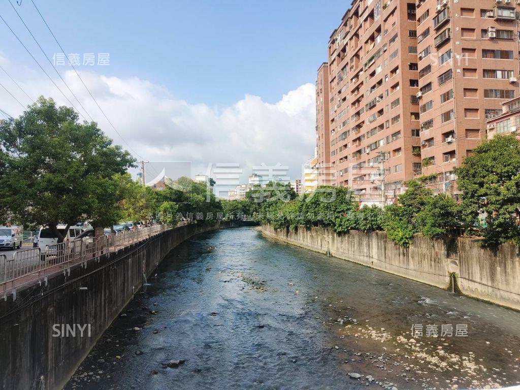近彰化銀行邊間賺錢樓店房屋室內格局與周邊環境