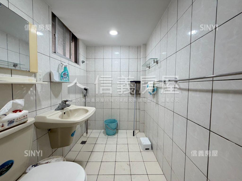 美妝頂加浪漫滿屋房屋室內格局與周邊環境