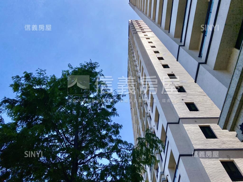 晨光照映湖美宅附車位房屋室內格局與周邊環境
