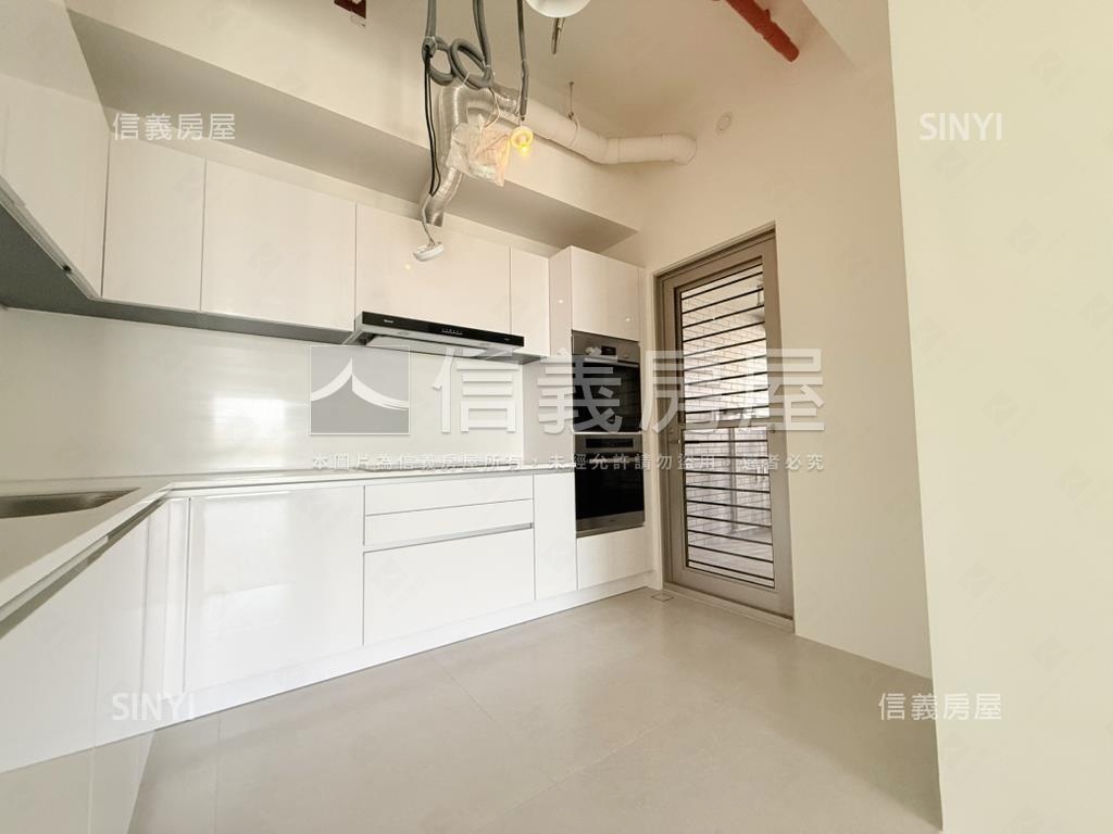 精銳ＳＫＹ０ＮＥ朝東視野房屋室內格局與周邊環境