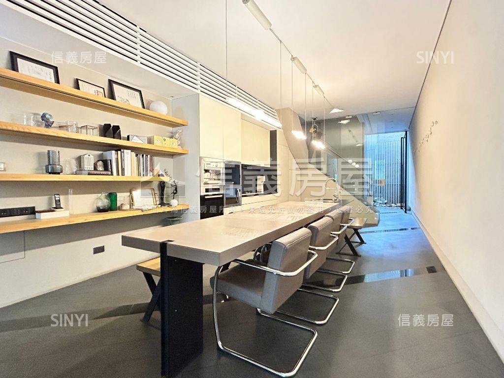 設計師的公司透天版房屋室內格局與周邊環境