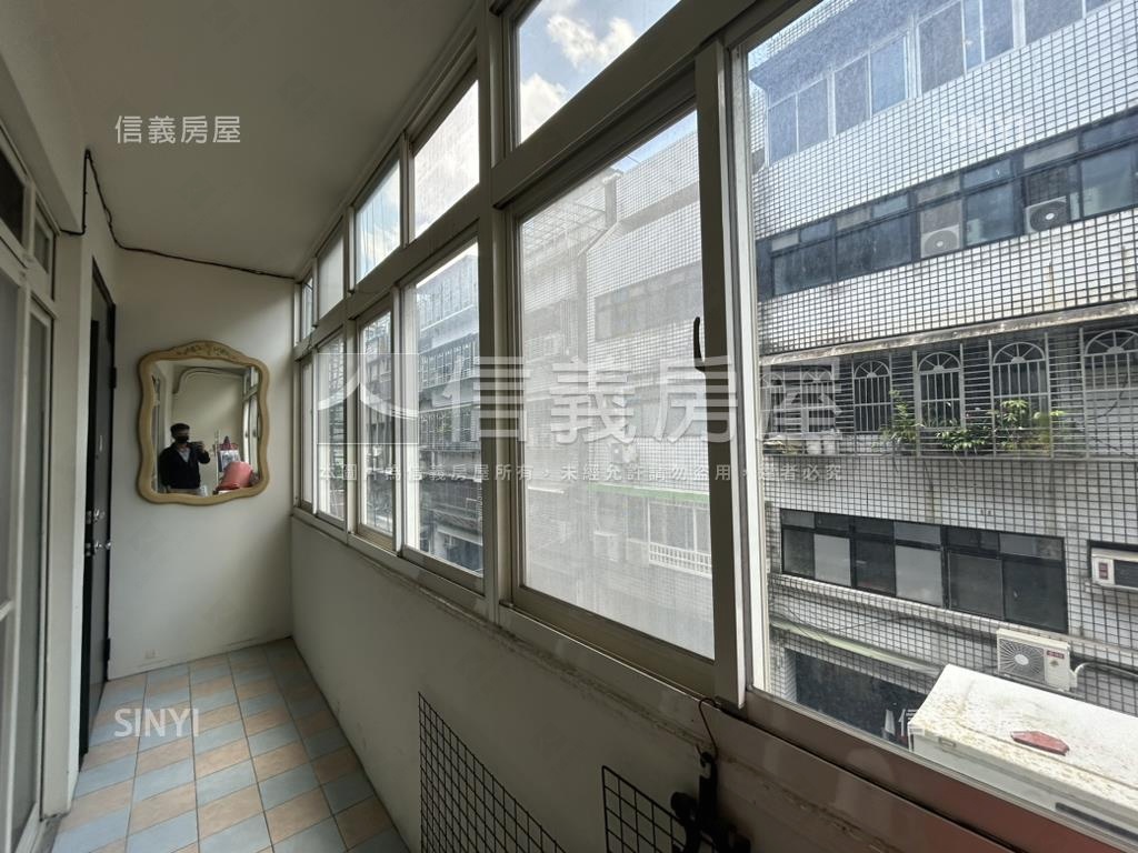 店長推薦南京三民採光三房房屋室內格局與周邊環境