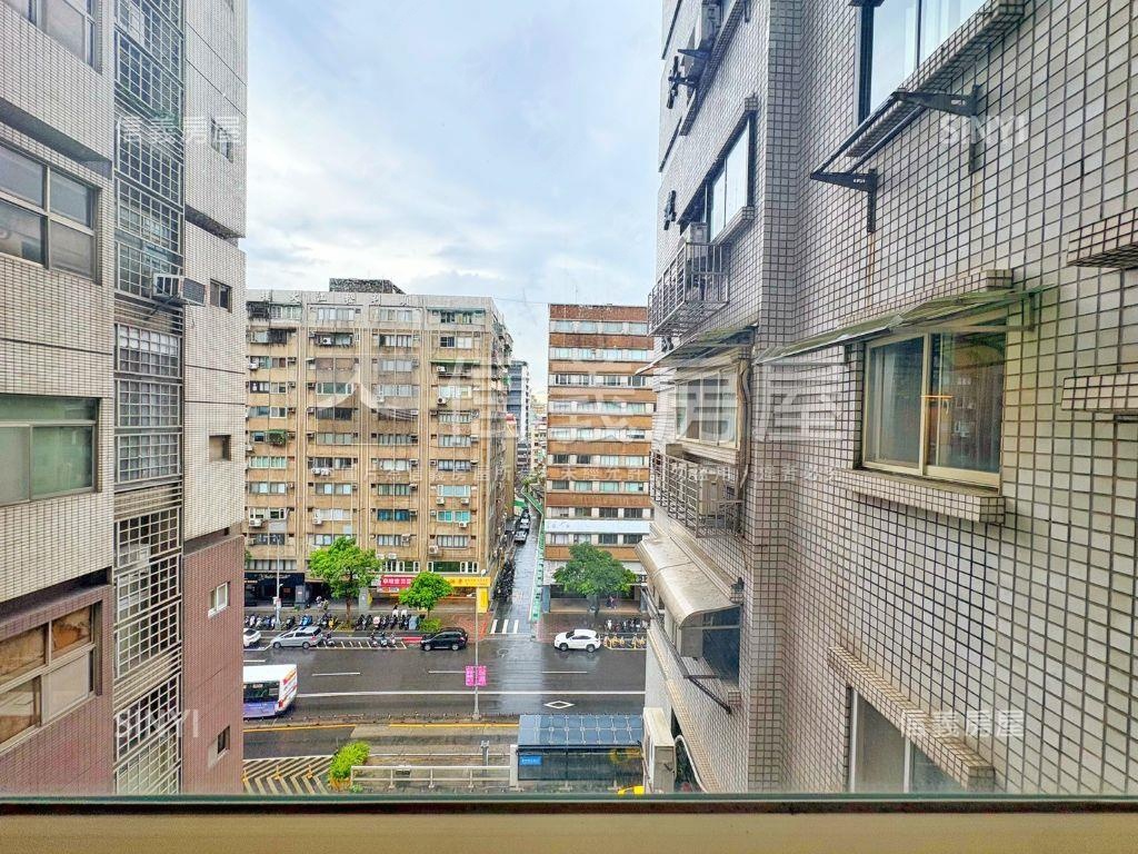 華格納後棟採光舒適美邸房屋室內格局與周邊環境