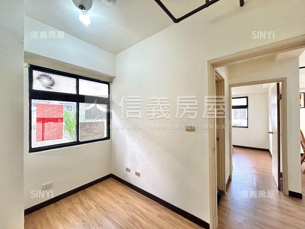 低總價首購族國安國宅房屋室內格局與周邊環境