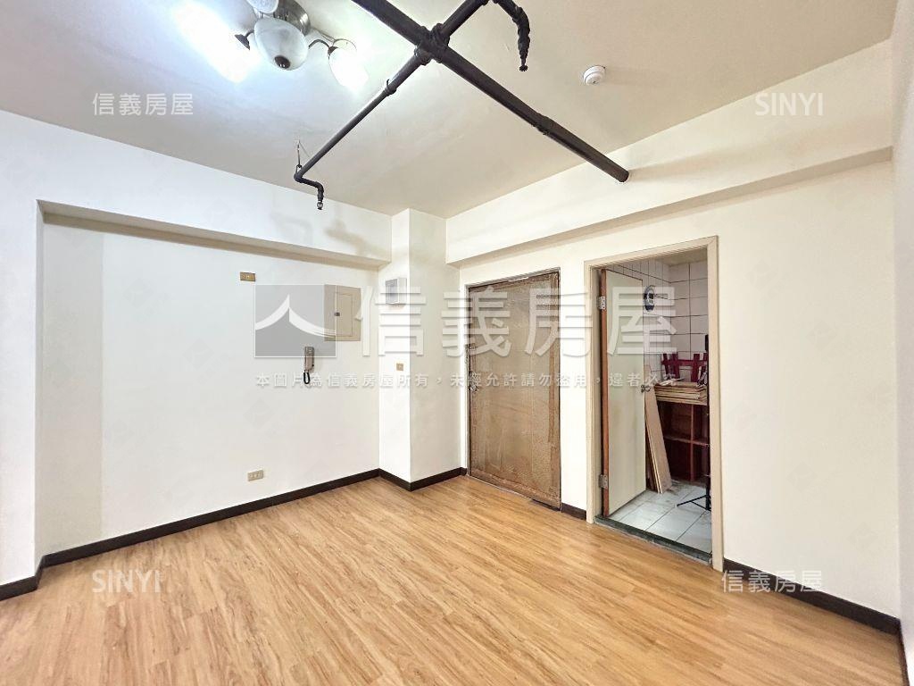 低總價首購族國安國宅房屋室內格局與周邊環境