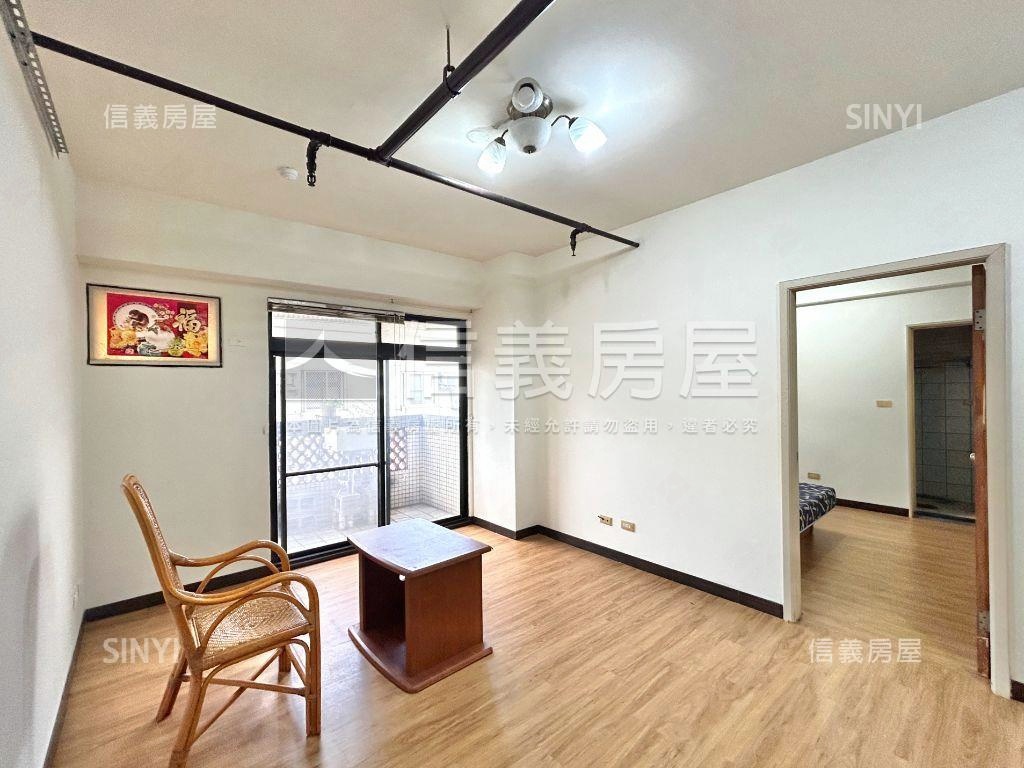 低總價首購族國安國宅房屋室內格局與周邊環境