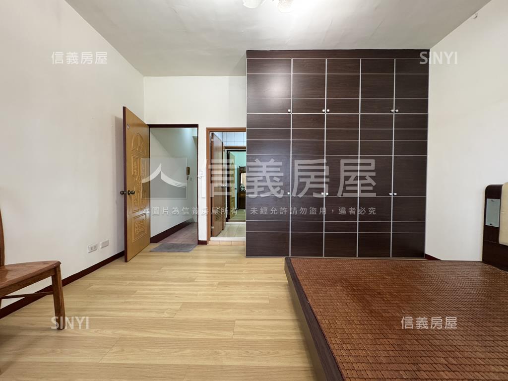 瑞隆衛武營正四樓採光車墅房屋室內格局與周邊環境