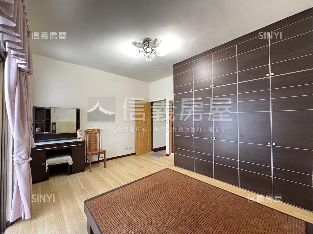 瑞隆衛武營正四樓採光車墅房屋室內格局與周邊環境