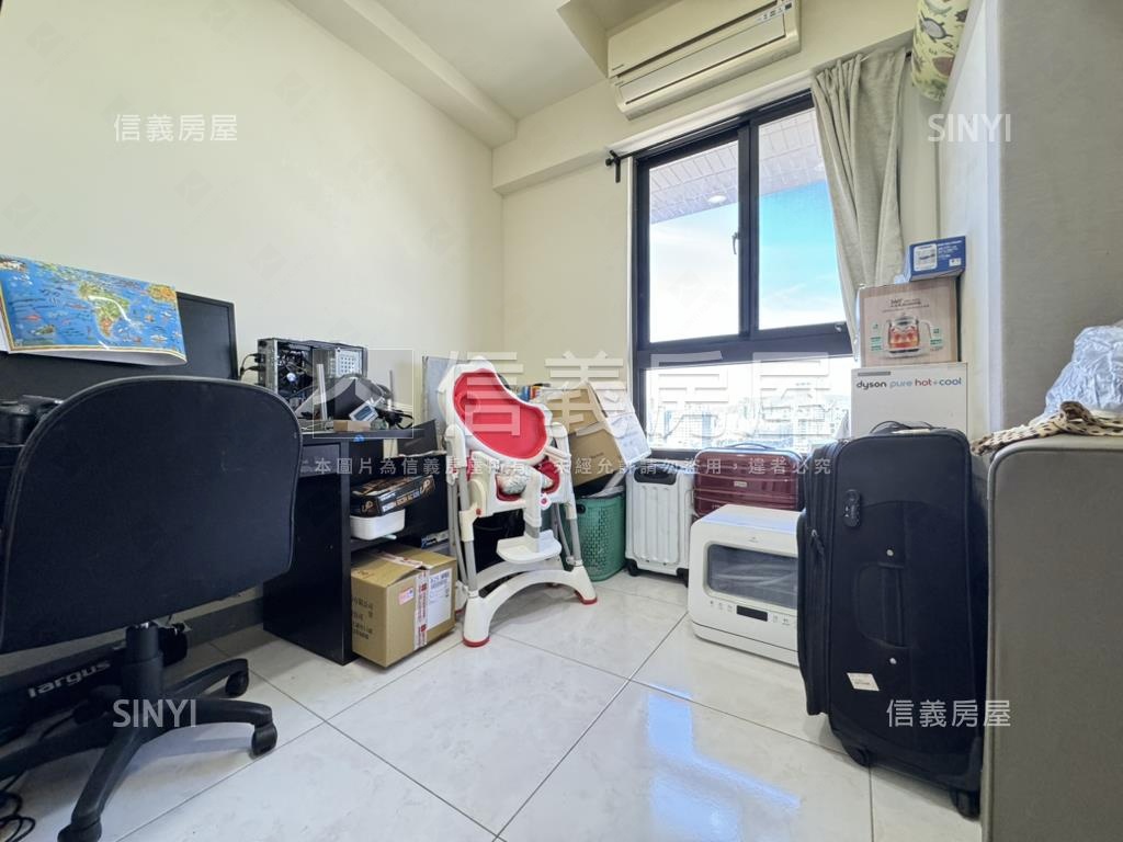 屋齡十年內超讚三房平車房屋室內格局與周邊環境