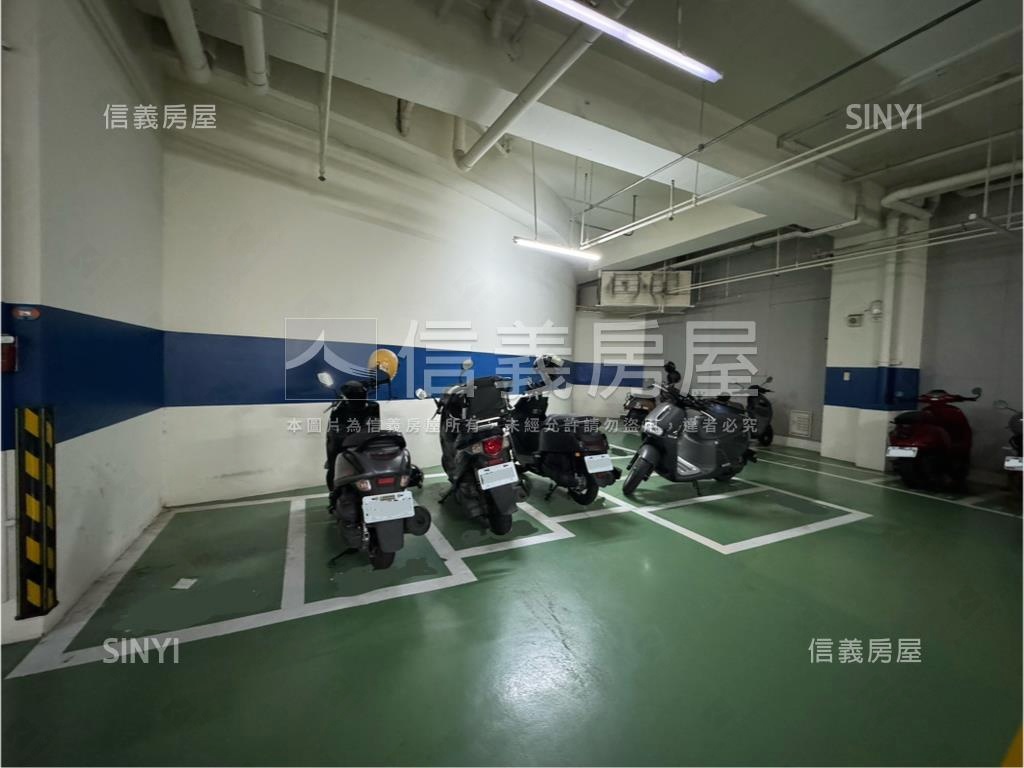 屋齡十年內超讚三房平車房屋室內格局與周邊環境