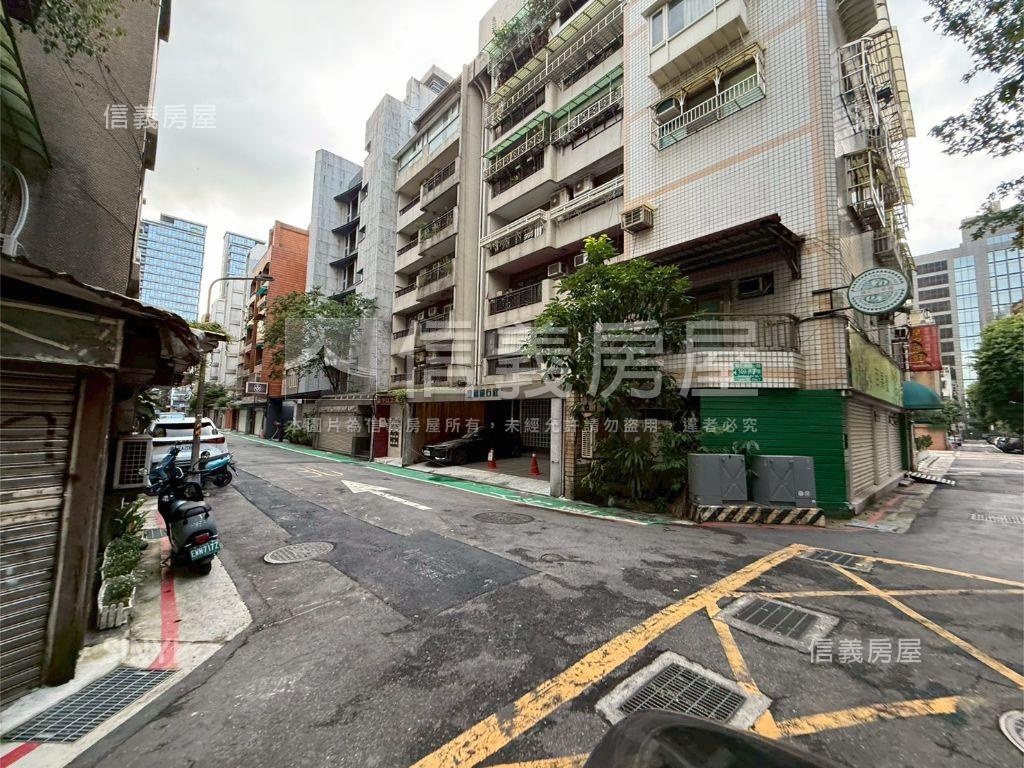 敦化南路一段深白車位房屋室內格局與周邊環境