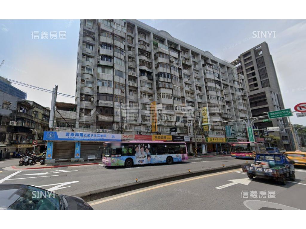 再興名校挑高店辦房屋室內格局與周邊環境