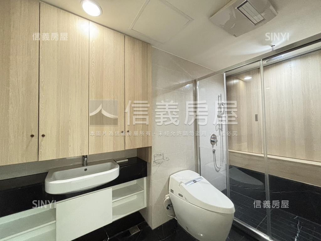 新富邑Ｃ棟高樓層景觀好房屋室內格局與周邊環境