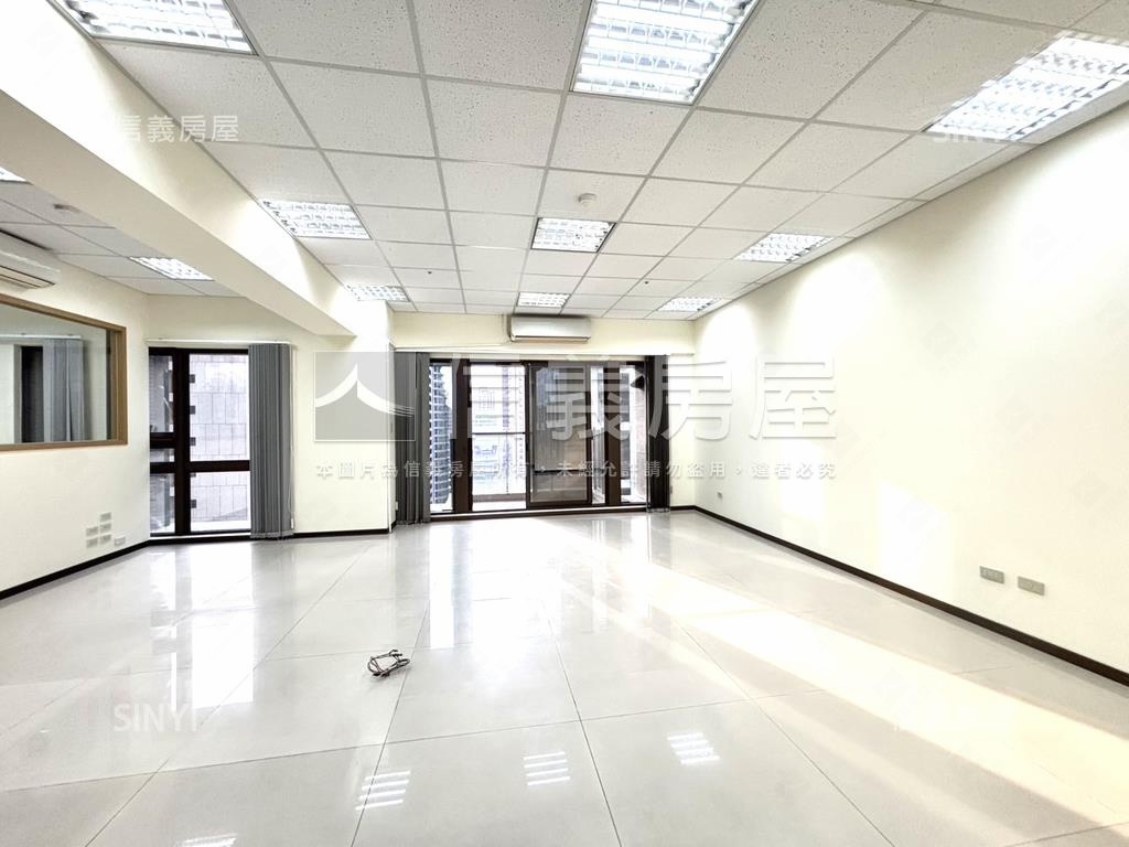 新富邑Ｃ棟高樓層景觀好房屋室內格局與周邊環境