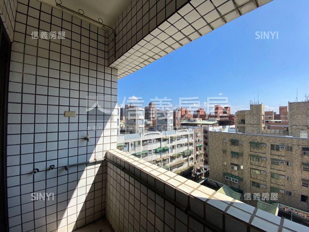 加蒂御林園三房車位房屋室內格局與周邊環境