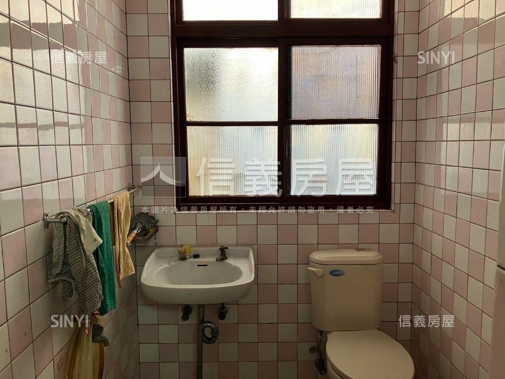 近三民★地坪約３６坪透天房屋室內格局與周邊環境