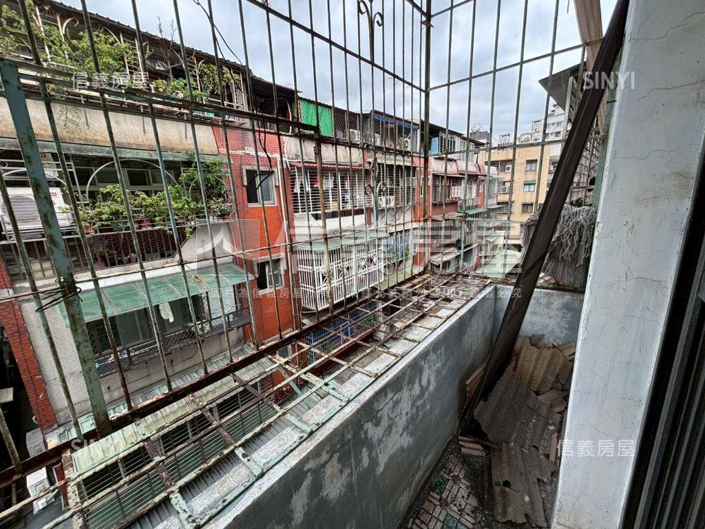 近商圈中誠４＋５房屋室內格局與周邊環境