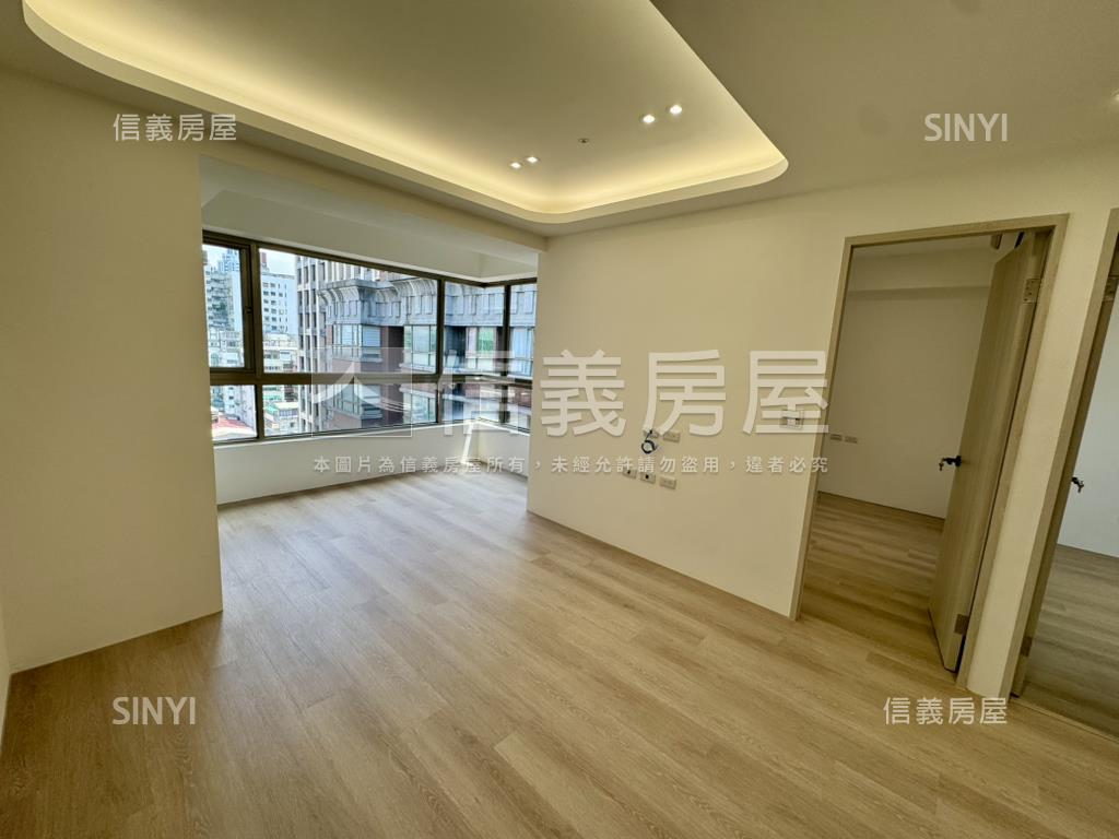 新站國寶三房車位房屋室內格局與周邊環境