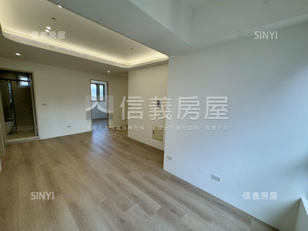 新站國寶三房車位房屋室內格局與周邊環境