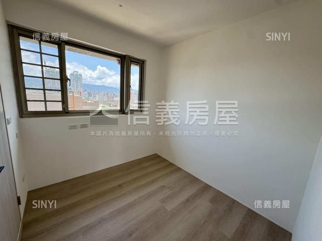 新站國寶三房車位房屋室內格局與周邊環境