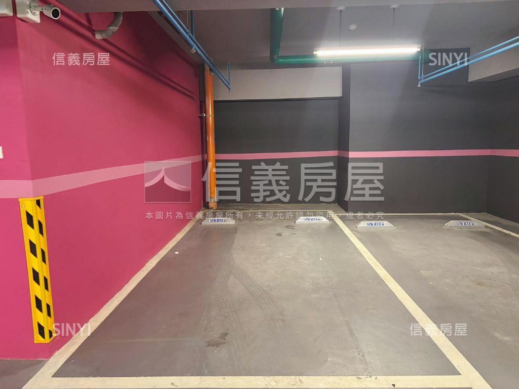 專任大河渥精裝河景宅房屋室內格局與周邊環境