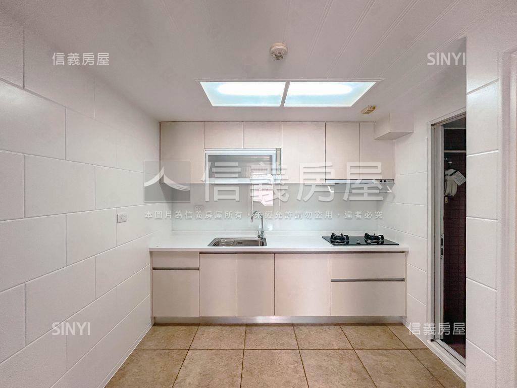 安平府都建設紅木三房平車房屋室內格局與周邊環境
