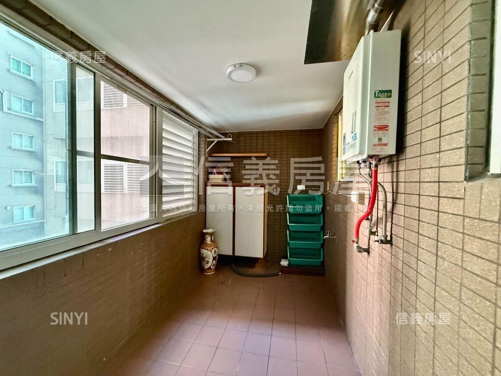 安平府都建設紅木三房平車房屋室內格局與周邊環境