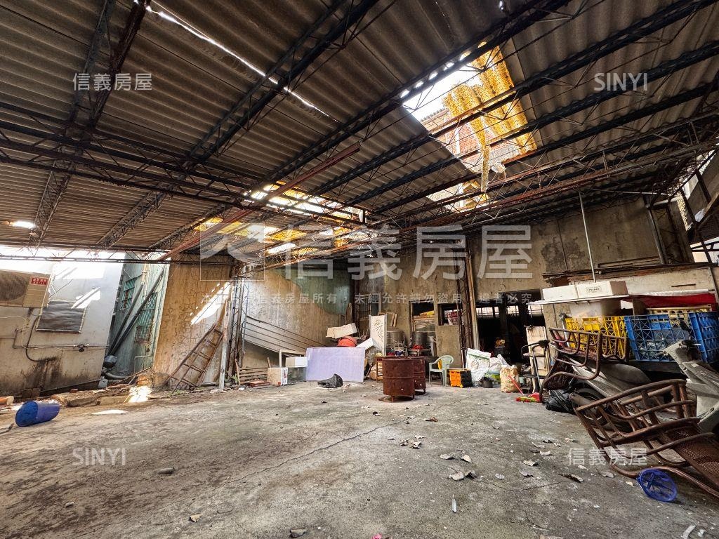 中央公園大地坪雙透天房屋室內格局與周邊環境