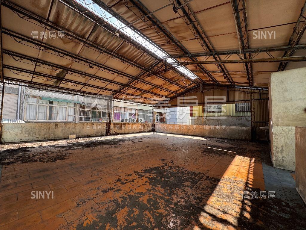 中央公園大地坪雙透天房屋室內格局與周邊環境