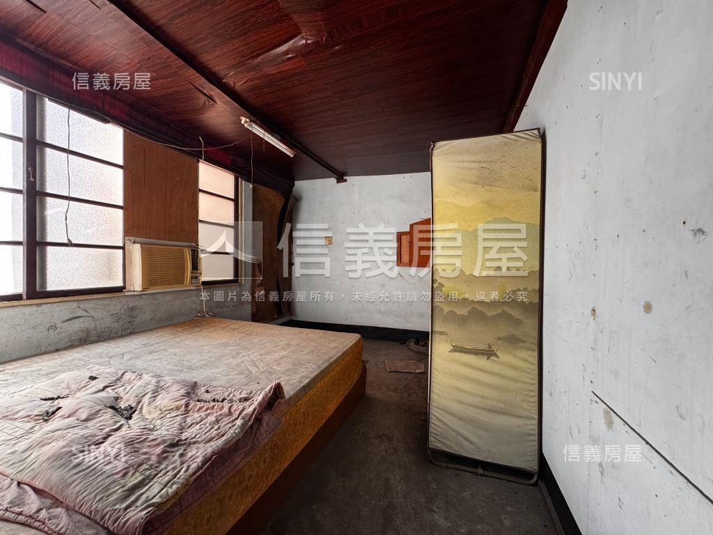 中央公園大地坪雙透天房屋室內格局與周邊環境