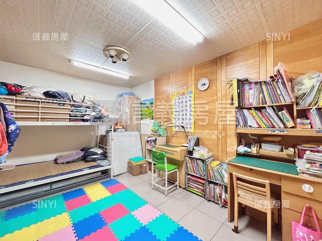 寬敞明亮高樓中港美居房屋室內格局與周邊環境