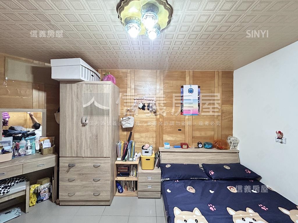 寬敞明亮高樓中港美居房屋室內格局與周邊環境