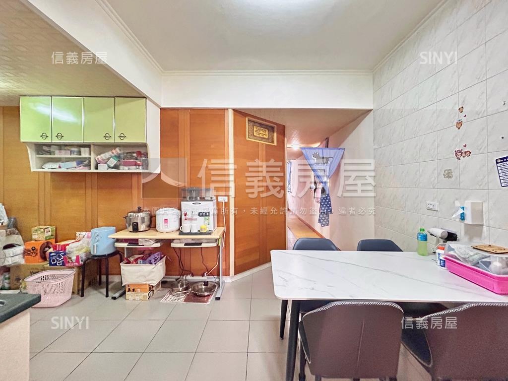 寬敞明亮高樓中港美居房屋室內格局與周邊環境