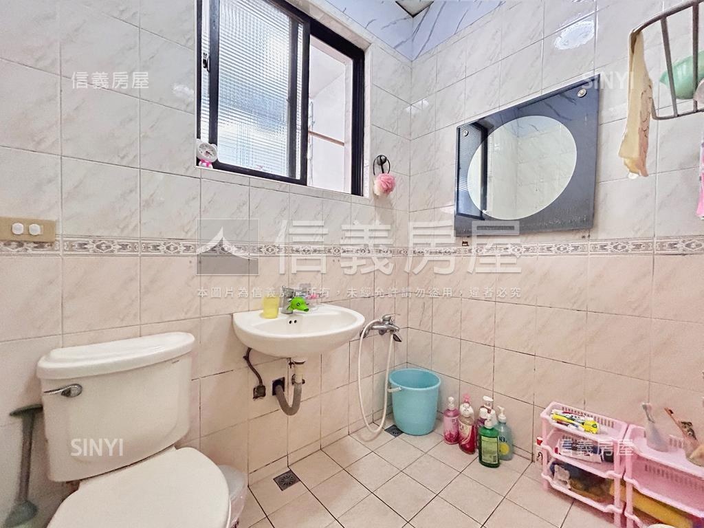 寬敞明亮高樓中港美居房屋室內格局與周邊環境