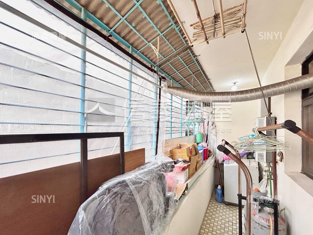 寬敞明亮高樓中港美居房屋室內格局與周邊環境
