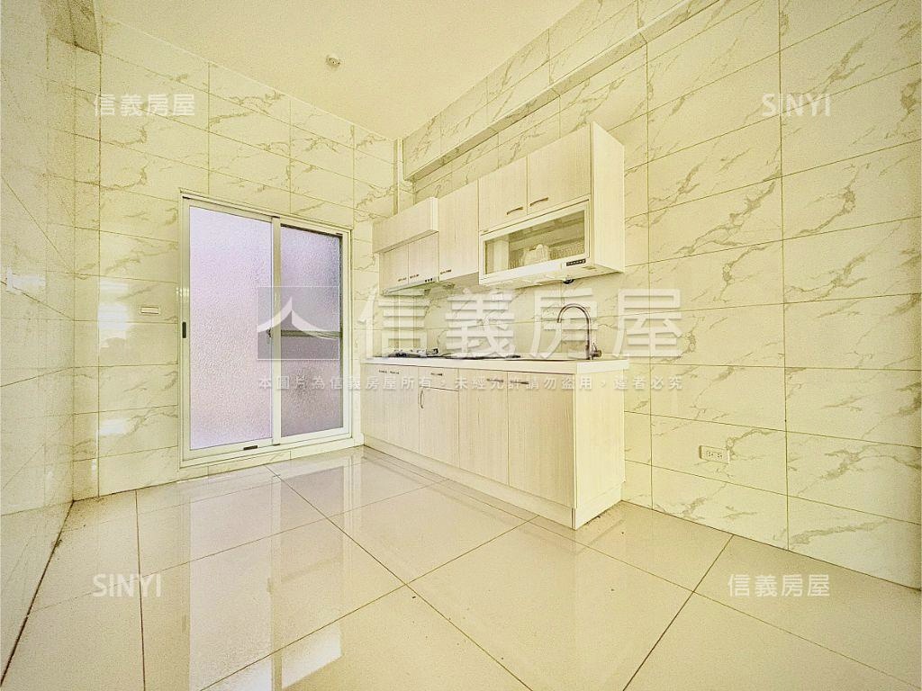 麻豆新生南路家園車墅房屋室內格局與周邊環境