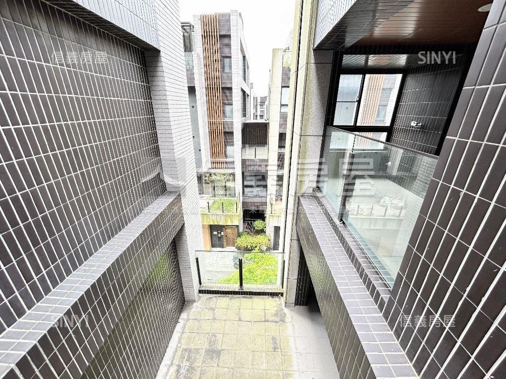 美麗山林９８．１３坪房屋室內格局與周邊環境