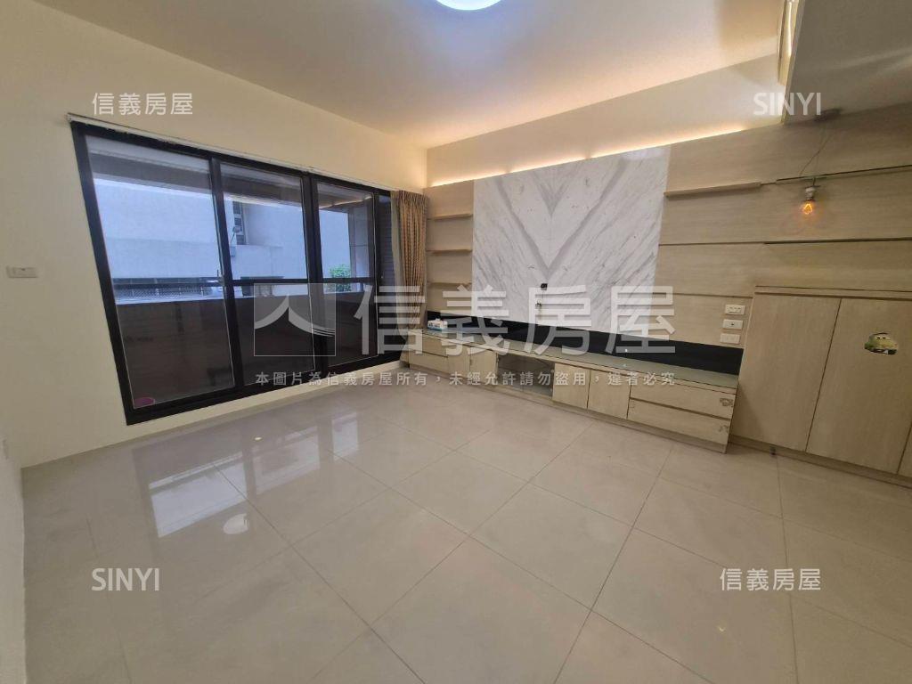 近興大三房邊間雙平車位房屋室內格局與周邊環境