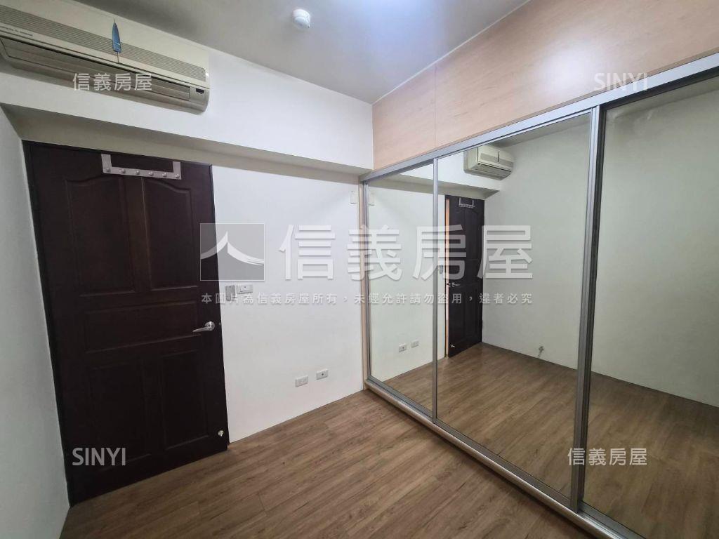 近興大三房邊間雙平車位房屋室內格局與周邊環境