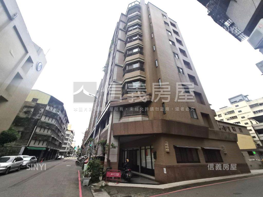 近興大三房邊間雙平車位房屋室內格局與周邊環境